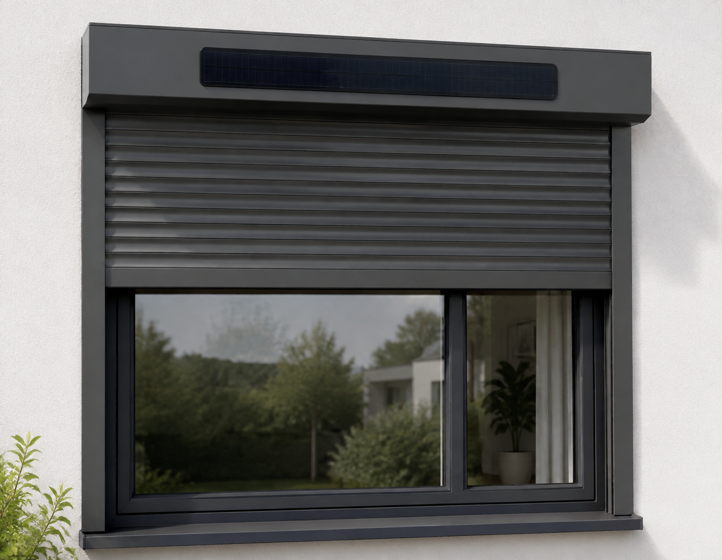 Solarmodul an einem Vorbaurollladen